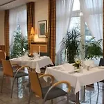 Stadthotel Ξενοδοχείο 4*