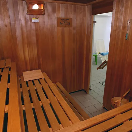 Stadthotel אורניינבורג