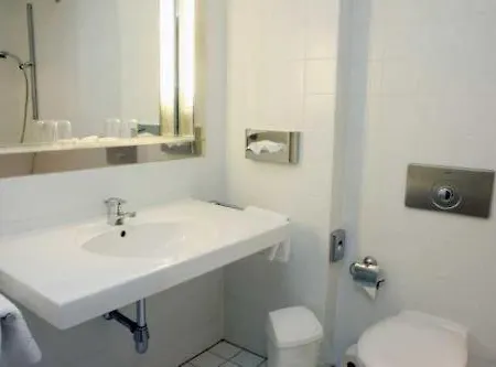 מלון Stadthotel 4*