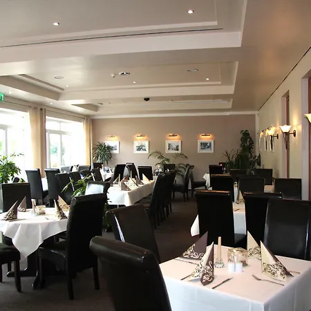Stadthotel 4* أورانينبورغ