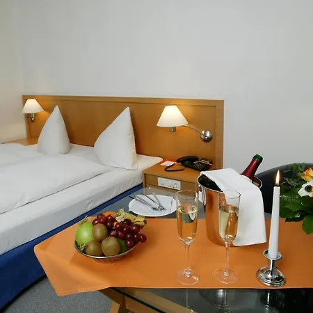 Stadthotel מלון אורניינבורג